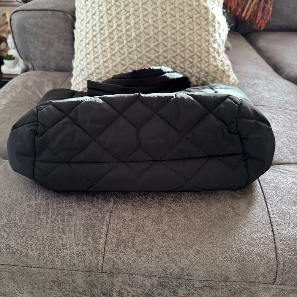 Marc Jacobs Black Quilted Tote Bag NWOT - Picture 6 of 12